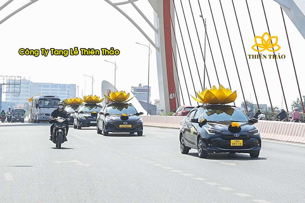 Cho-thue-xe-4-cho-di-dam-tang-o-hai-phong